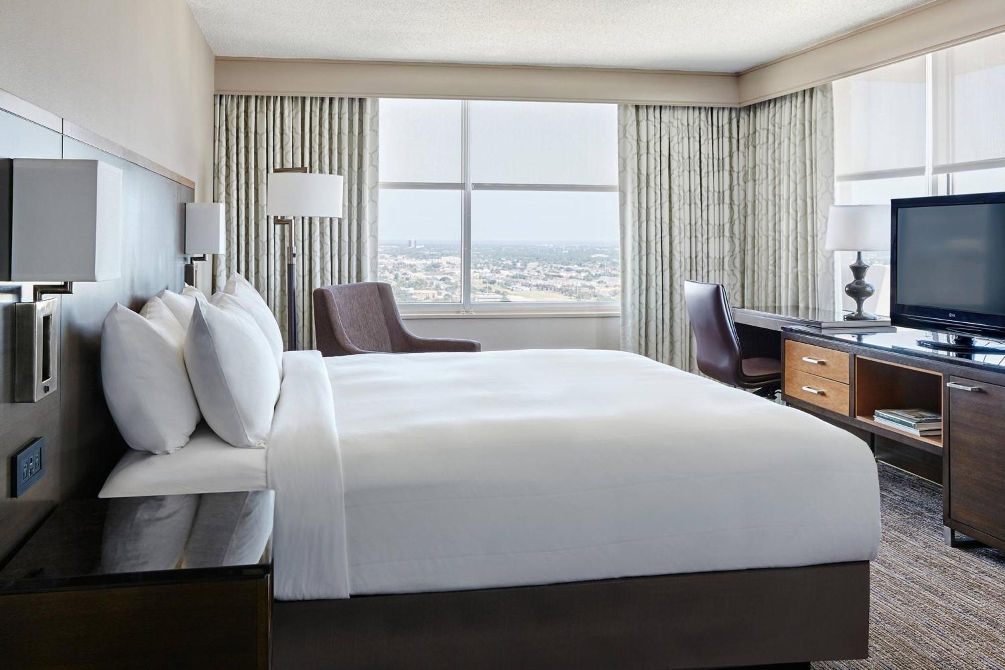 Chambre Lit King-Size - Vue sur Ville